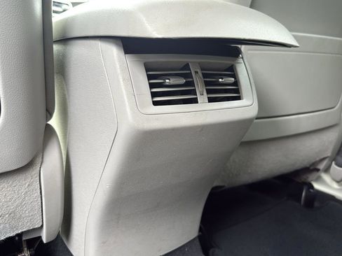 Used 2012 Toyota Venza LE w/ LE Convenience Pkg image 28