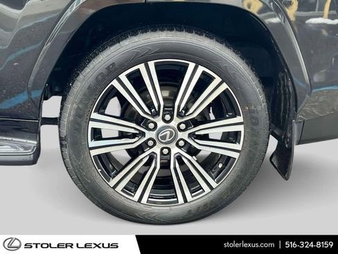 Used 2023 Lexus LX 600 4WD w/ Accessory Package (Z1) image 9