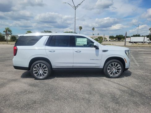 New 2026 GMC Yukon Denali w/ Denali Reserve Package RWD image 4
