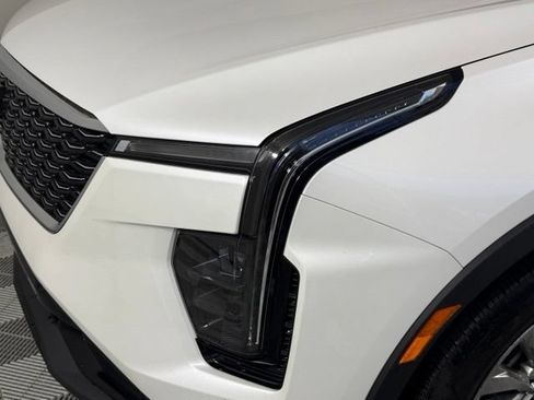 Certified 2025 Cadillac XT4 Premium Luxury w/ Technology Package FWD image 15