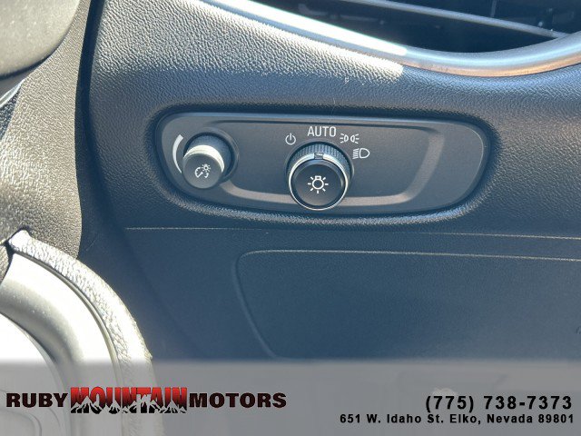 Used 2025 Chevrolet Malibu LT FWD image 12