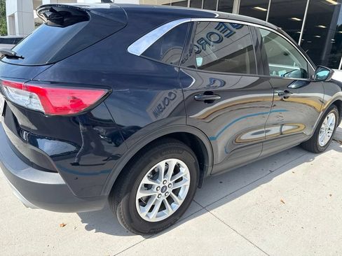 Used 2021 Ford Escape SE w/ Convenience Package FWD image 10