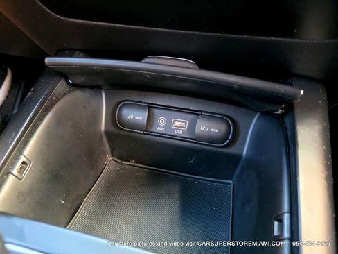 Used 2017 Kia Sorento LX image 40