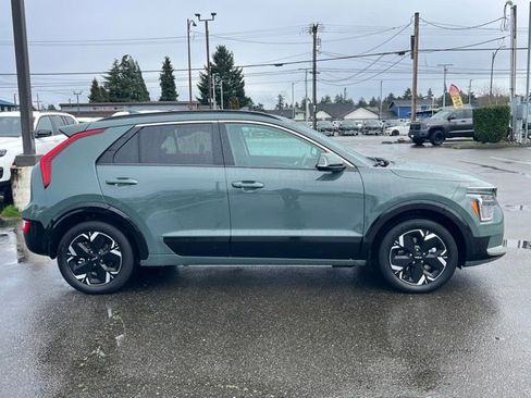 Certified 2025 Kia Niro Wind w/ Wind Preserve Package image 7