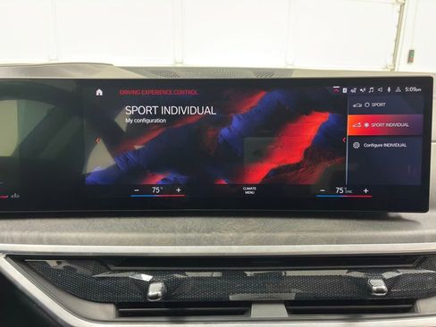 Used 2023 BMW X7 xDrive40i w/ Premium Package image 35