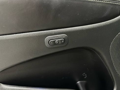 Used 2014 Jeep Grand Cherokee Overland RWD image 12
