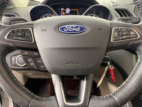 Used 2018 Ford Escape SEL AWD/4WD image 16