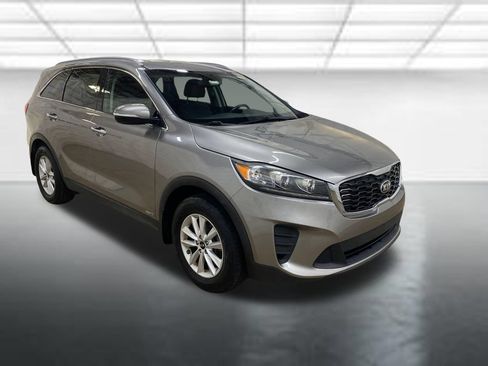 Used 2019 Kia Sorento AWD w/ LX Convenience Package image 2