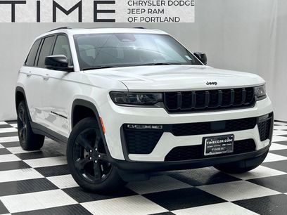 New 2026 Jeep Grand Cherokee Limited w/ Limited Altitude Package