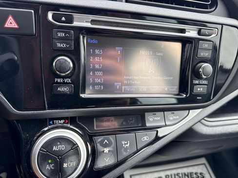 Used 2015 Toyota Prius C One FWD image 15