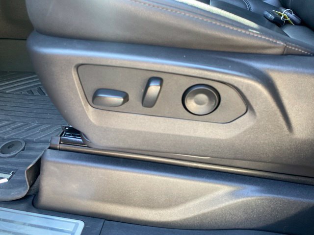 Used 2025 Chevrolet Silverado 1500 LT Trail Boss w/ Convenience Package II AWD/4WD image 40