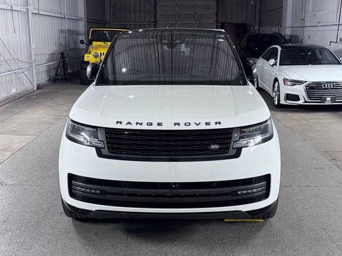 Used 2023 Land Rover Range Rover SE AWD/4WD image 2