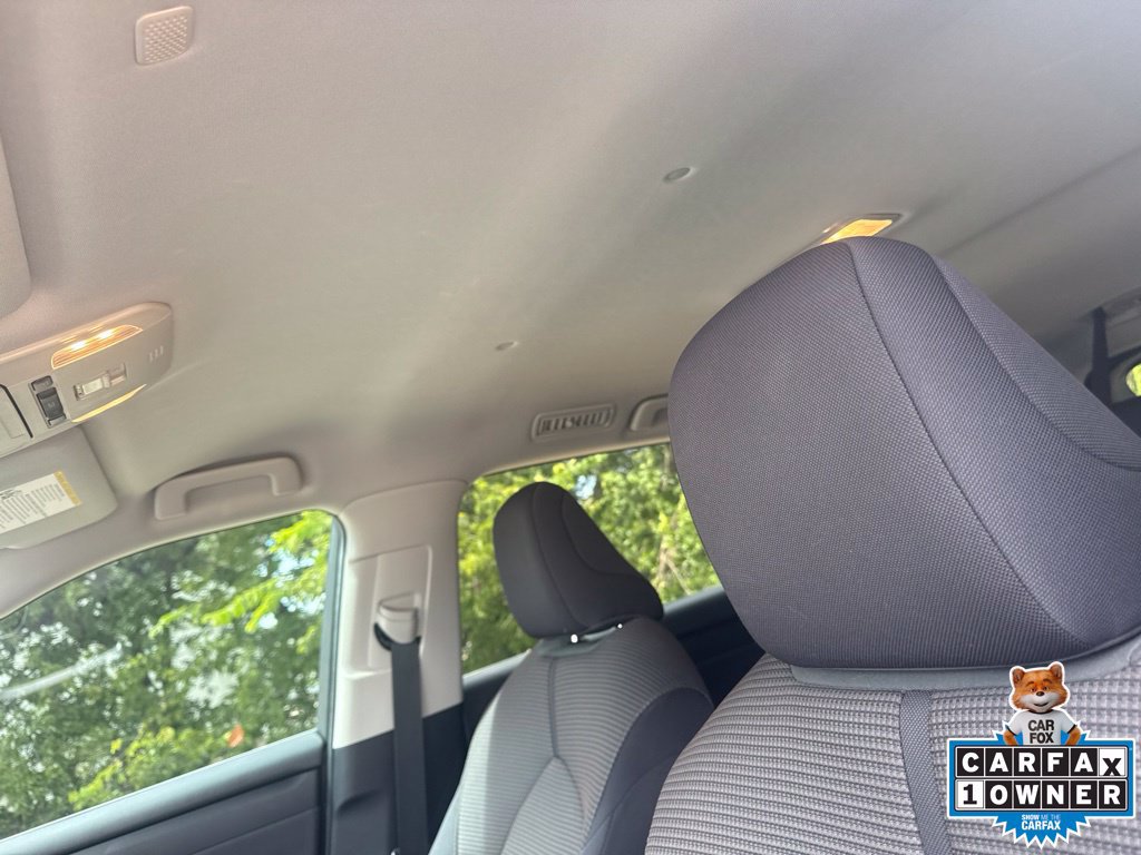 Used 2021 Toyota Highlander LE FWD image 14