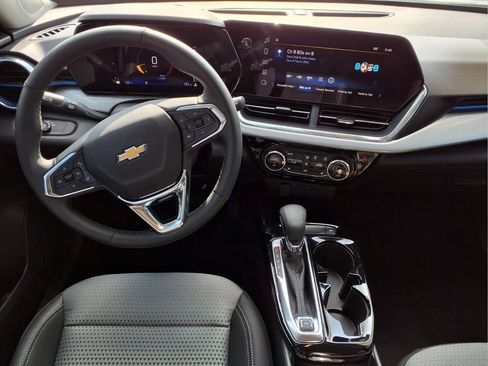 Used 2026 Chevrolet Trax LT w/ Driver Confidence Package FWD image 12