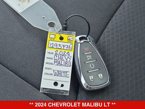 Used 2024 Chevrolet Malibu LT FWD image 32