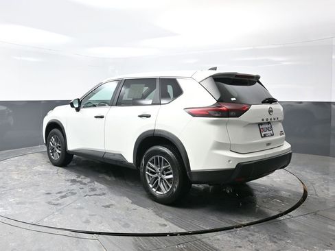Used 2024 Nissan Rogue S image 12