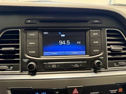 Used 2015 Hyundai Sonata Limited FWD image 17