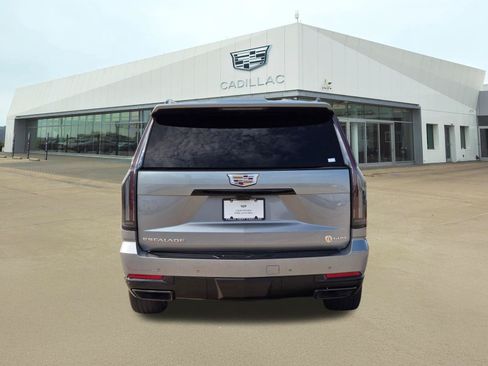Used 2025 Cadillac Escalade Sport Platinum AWD/4WD image 5