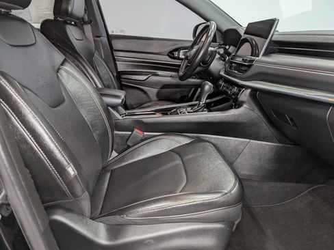 Used 2022 Jeep Compass High Altitude AWD/4WD image 43
