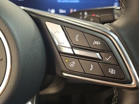 Used 2025 Buick Enclave Preferred image 18