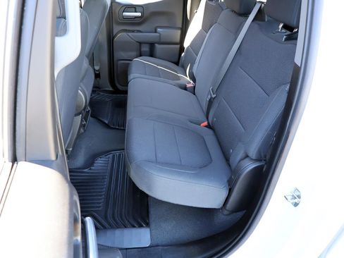 Used 2020 Chevrolet Silverado 1500 Custom w/ Custom Value Package image 21