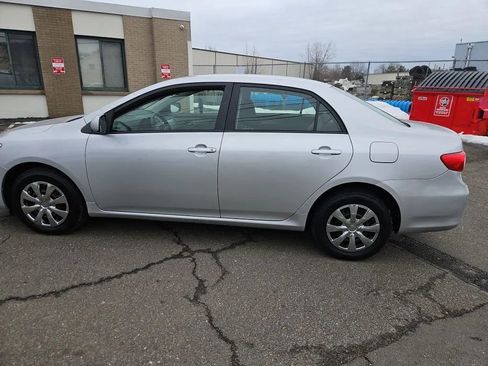 Used 2011 Toyota Corolla LE image 11