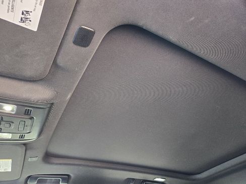 Used 2022 Chevrolet Suburban Z71 w/ Z71 Off-Road Package image 26