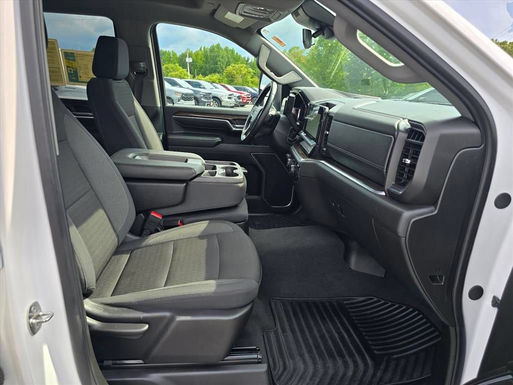 Used 2024 Chevrolet Silverado 2500 LT AWD/4WD image 12