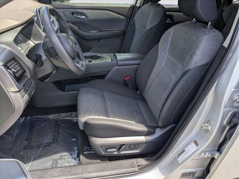 Used 2021 Nissan Rogue SV FWD image 15