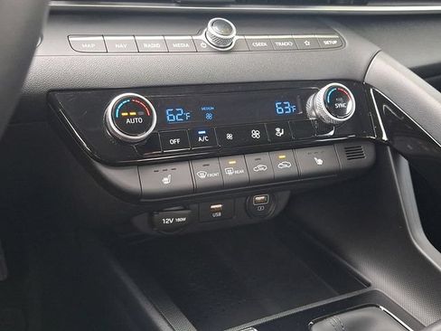 Used 2023 Hyundai Elantra SEL w/ Convenience Package FWD image 15