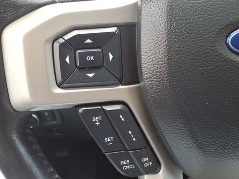 Used 2022 Ford F250 Lariat w/ Tremor Off-Road Package AWD/4WD image 23