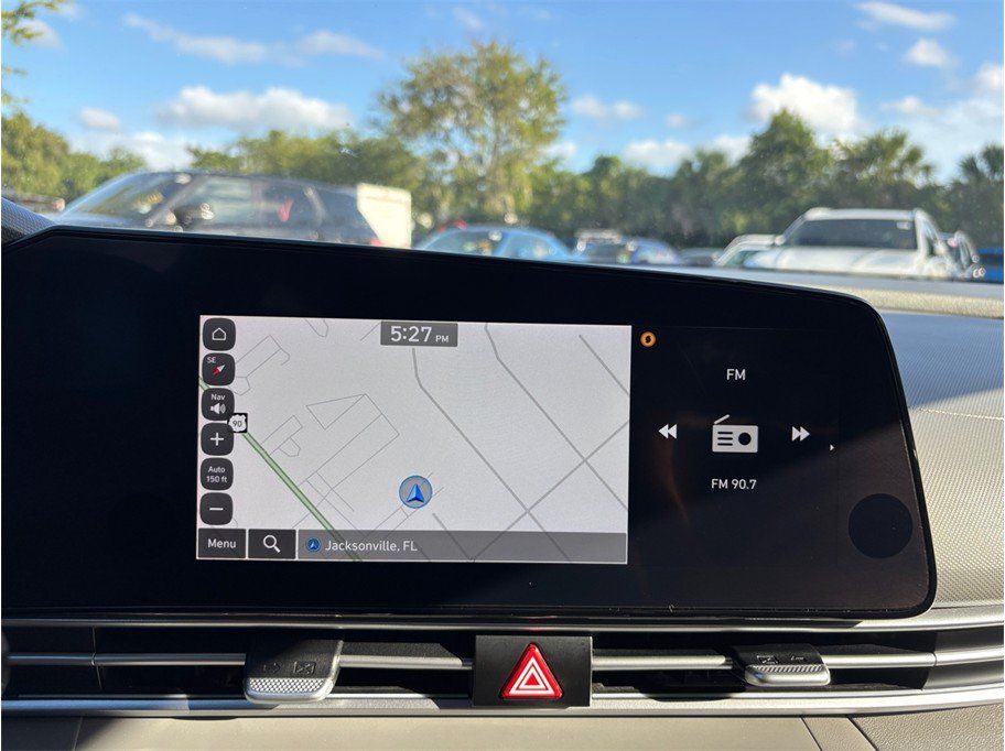 Used 2025 Hyundai Elantra SEL FWD image 26