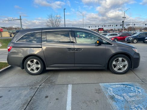 Used 2013 Honda Odyssey Touring image 5