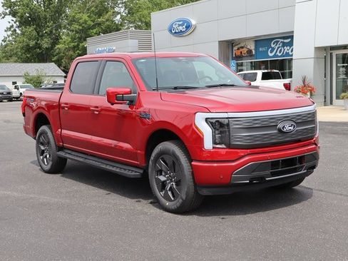 New 2025 Ford F150 Lightning Lariat w/ Max Trailer Tow Package image 2