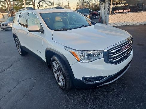 Used 2017 GMC Acadia SLT image 2