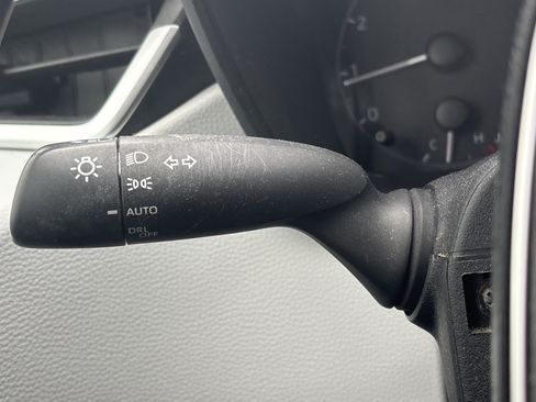 Used 2023 Toyota Corolla SE image 28