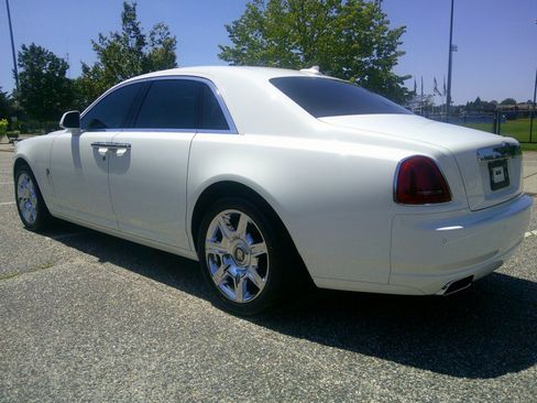 Used 2013 Rolls-Royce Ghost RWD image 51