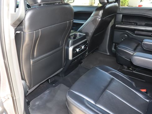 Used 2021 Ford Expedition Max XLT RWD image 16