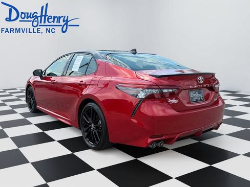 Used 2022 Toyota Camry XSE FWD image 3