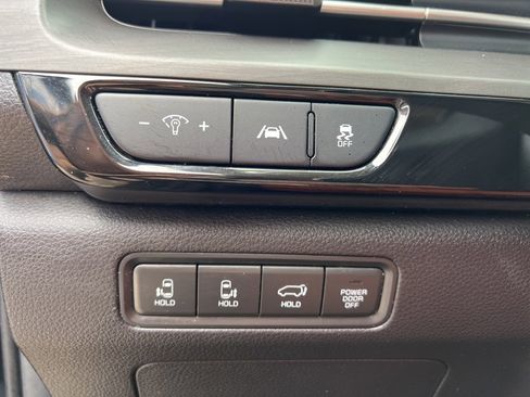 Used 2022 Kia Carnival SX image 25