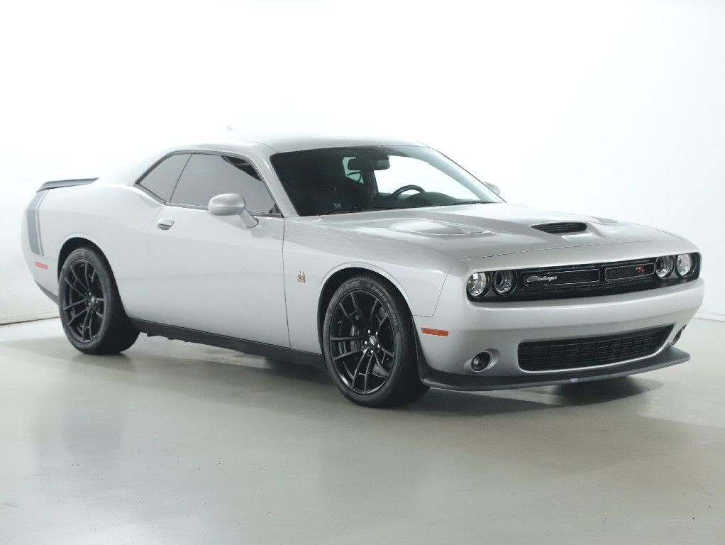 Used 2020 Dodge Challenger R/T Scat Pack w/ Dynamics Package RWD image 9