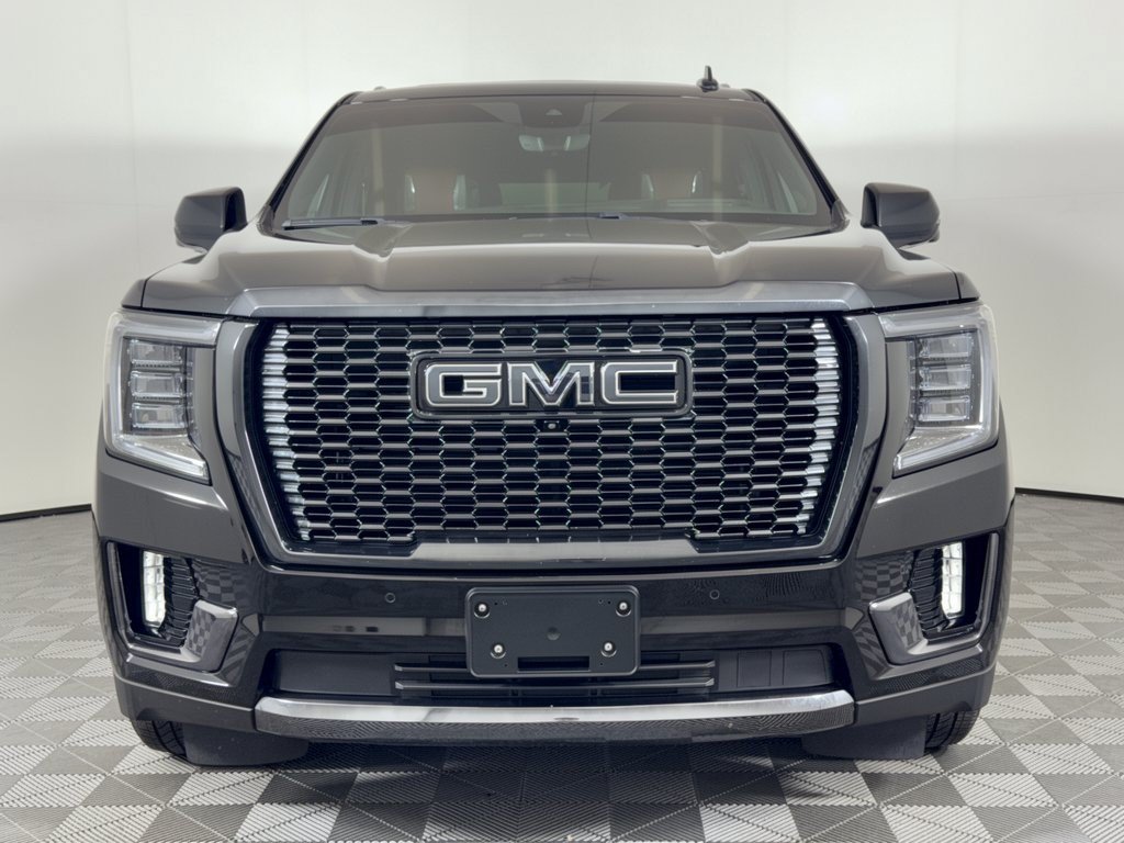 Used 2023 GMC Yukon Denali Ultimate w/ LPO, Floor Liner Package AWD/4WD image 6