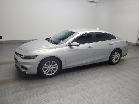 Used 2018 Chevrolet Malibu LT FWD image 2
