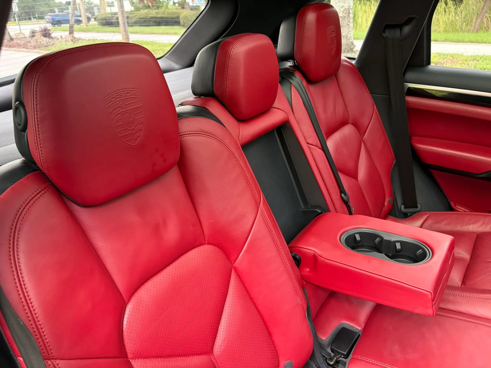 Used 2017 Porsche Cayenne AWD/4WD image 36