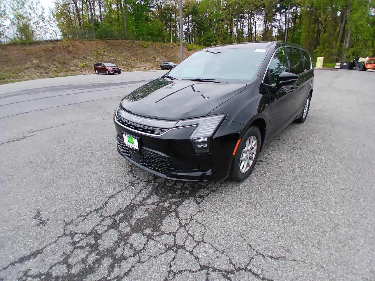 New 2027 Chrysler Pacifica Select FWD image 7