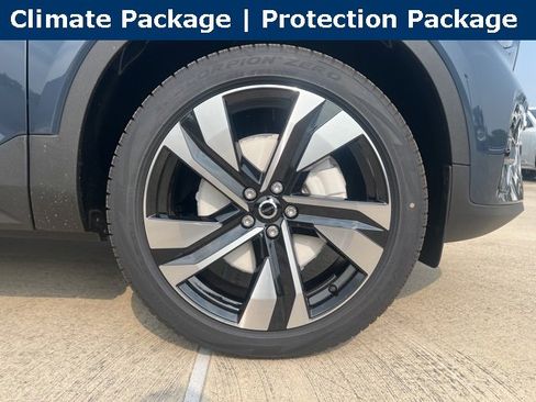 New 2026 Volvo XC40 B5 Ultra w/ Climate Package image 10
