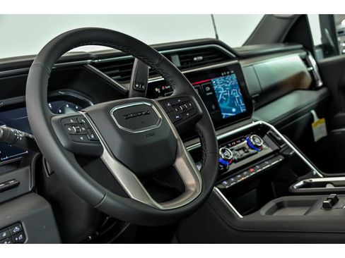 New 2026 GMC Sierra 2500 Denali w/ Denali Reserve Package AWD/4WD image 13