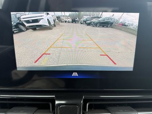 Used 2024 Chevrolet TrailBlazer ACTIV w/ Driver Confidence Package FWD image 21