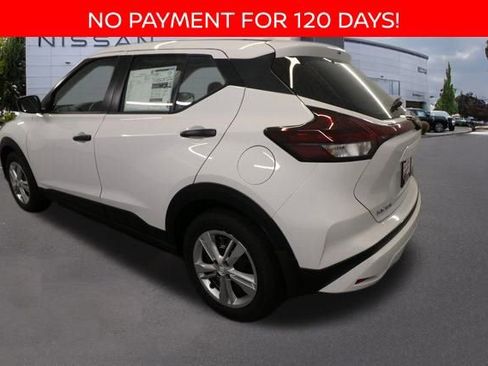 New 2025 Nissan Kicks Play S image 3