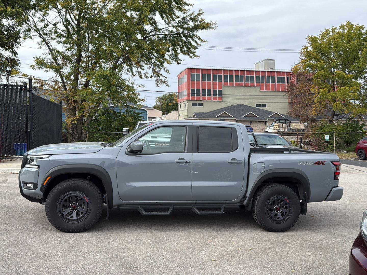 Used 2025 Nissan Frontier PRO-4X AWD/4WD image 6